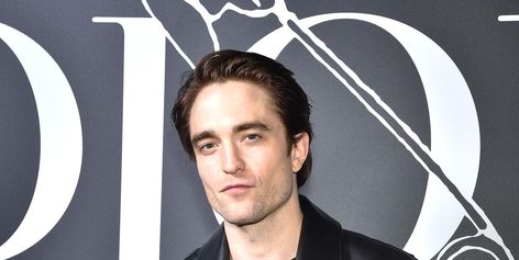 Robert Pattinson says he's refusing to work out for The Batman Batman Cast, John Turturro, Jeffrey Wright, Matt Reeves, Dark Look, Bella Swan, Batman Movie, Edward Cullen, The Batman