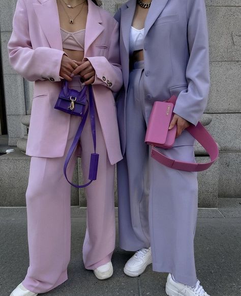 Pink Outfits Aesthetic, Colourful Clothes, Realistic Fashion, Aesthetic Poses, Moodboard Inspo, Lavender Haze, Pastel Outfit, Purple Bag, Urban Outfitters Clothes