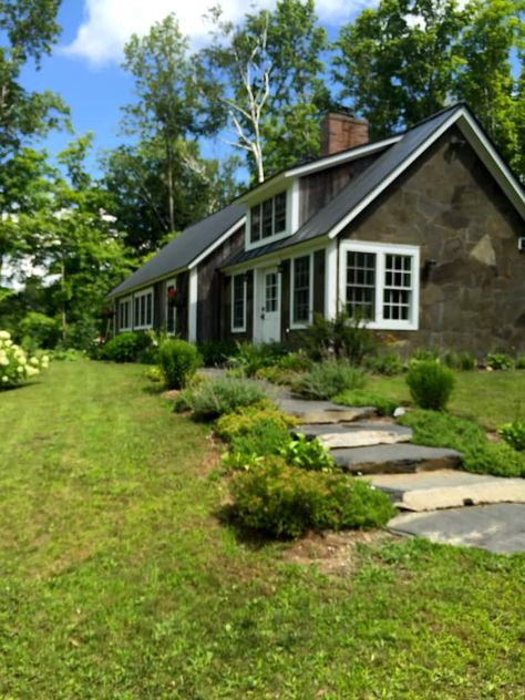 Vermont Barn Cottage in the Green Mountains - Cottages for Rent in Underhill, Vermont, United States Green Mountains Vermont, Vermont Cabin, Historic Cottage, Village Green, Mountain Cottage, Green Mountains, Cottage Interior, Fall Travel, Green Mountain