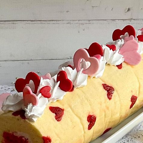 Kika Silveira on Instagram: "HEART PATTERNED SWISS ROLL ❤️🍥❤️ A perfect way to celebrate Valentine’s Day with this Japanese patterned swiss roll cake - tastes delicious and looks impressive too. A delicate almond sponge cake with heart pattern design,filled with whipped cream and a hidden heart centre. Beautifully decorated with whipped cream,fondant hearts and heart shaped sprinkles❤️💗❤️. . . This is my contribution to : #valentinesday2023collab Hosted by @kitchenstories_byswati and @flavors_ Valentine Roll Cake, Swiss Roll Cake Design, Chaotic Kitchen, Almond Sponge Cake, Heart Pattern Design, Jelly Roll Cake, Swiss Roll Cake, Patterned Cake, Instagram Heart