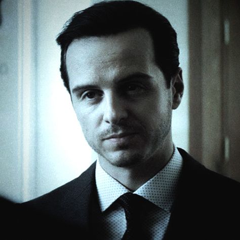 Jim Moriarty Icon, James Moriarty Sherlock, Moriarty Sherlock Holmes, Funny Detective, Professor Moriarty, Sherlock Holmes Series, Sherlock Moriarty, Jim Moriarty, James Moriarty