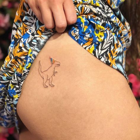 T Rex Outline Tattoo, Rex Tattoo, Line Animals, T Rex Tattoo, Tat Ideas, Little Tattoos, Fine Line Tattoos, Line Tattoos, Fine Line