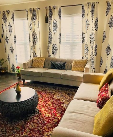 Living Room Indian, Bungalow Interiors, Green Living Room Decor, Home Decor India, Indian Living Room, House To Home, Home Decor Indian, Colourful Living Room Decor, India Home Decor