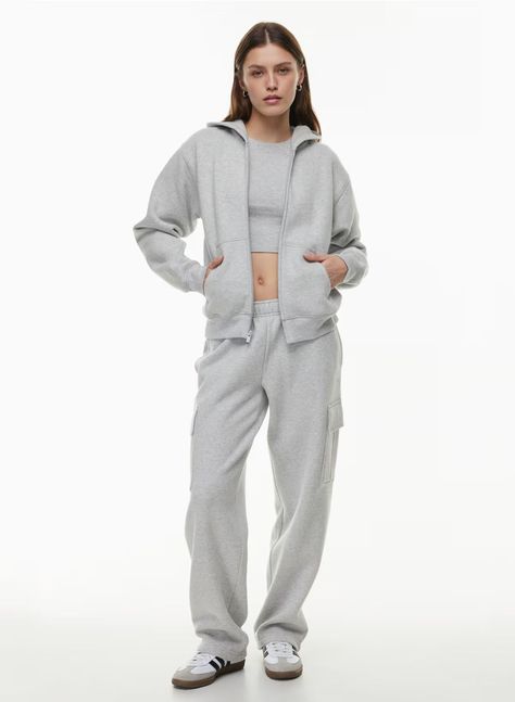 COZY FLEECE MEGA CARGO™ SWEATPANT | Aritzia Aritzia Outfits, Sweatpant Sets, Aritzia Sweatpants, Sweatshirt Outfits, Matching Sweatsuit, Sweatpants For Women, Outfits Matching, Cargo Sweatpants, Short Bra