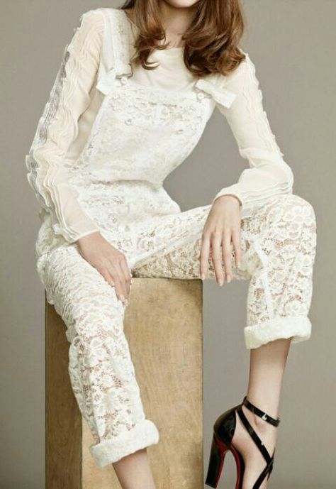 Nina Ricci Resort 2015 Bridal Jumpsuit, Fashion Articles, Lace Jumpsuit, Sarah Jessica Parker, Blake Lively, Marchesa, 2015 Fashion, Street Styles, Look Fashion