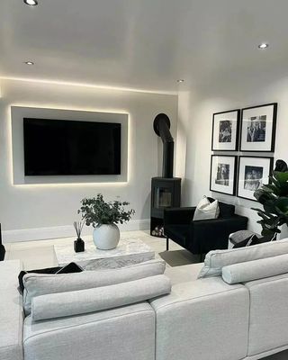 Instagram • Chats Urban Home Design, Extension Plans, Black Living Room Decor, Elegant Interior Design, Open Plan Living Room, House Extension, Lounge Design, Dream House Interior, Decor Home Living Room