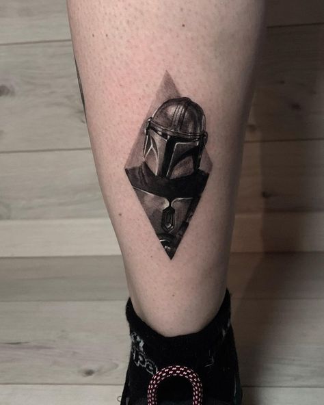 NDL on Instagram: “🖤 #starwars #starwarstattoo #themandalorian #themandaloriantattoo #hesnogoodtomedead #microrealism #microtattoo #blackandwhite #ttt…” Mandalorian Tattoos, Mandalorian Tattoo, Star Wars Tattoo, Hand Tattoos For Guys, Floral Sleeve, Star Tattoos, Hand Tattoos, Tattoos For Guys, Triangle Tattoo