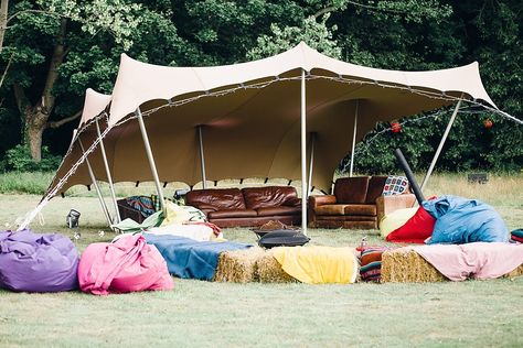 Festival Seating, Chill Out Zone, Festival Wedding Ideas, Music Festival Wedding, Festival Themed Party, Stretch Tent, Festival Garden, Music Themed Parties, Trendy Music