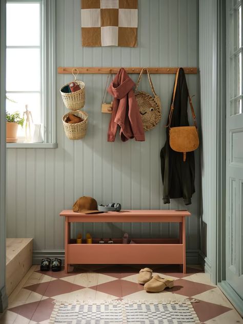 The hallway of your dreams – warm and organised - IKEA Ireland Ireland Decor, Ikea Inspiration, Ikea Hallway, Farmhouse Style Furniture, Small Hallway Ideas, Small Hallways, Style Deco, Ikea Furniture, Studio Decor