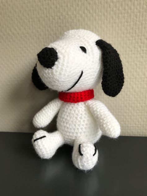 Crochet Snoopy, Sewing Case, Crochet Cow, Cocker Spaniel Dog, Crochet Handbags Patterns, Crochet Stitches For Beginners, Crochet Toys Patterns, Crochet Handbags, Stuffed Toys Patterns