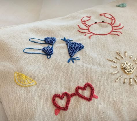 Beaded Embroidery Inspiration, Embroidery Clothes Diy, Embroidery Designs Beads, Beaded Embroidery Designs, Beaded Embroidery Ideas, Embroidery Beads Designs, Bead Embroidery Ideas, How To Bead Embroidery, How To Embroider By Hand