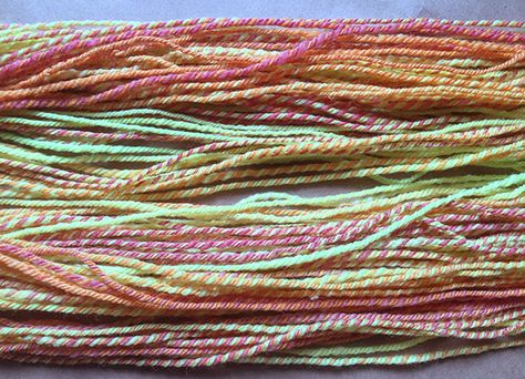 Fractal Spinning, Yarn Spinning, Gradient Yarns, Fractal Patterns, Spinning Yarn, Yarn Cake, Spinning Fiber, Knitting Magazine, Spinning Wheel