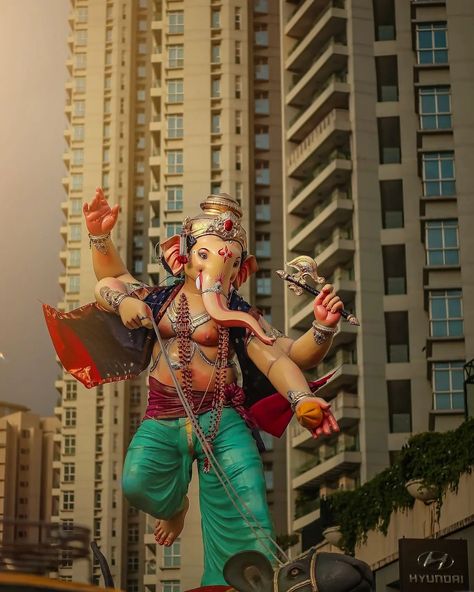 Ganpati Photo, Ganpati Photo Hd, Bappa Photo, Ganpati Bappa Photo, Broken Screen Wallpaper, Sai Baba Wallpapers, Math Tutorials, Broken Screen, Ganesha Painting