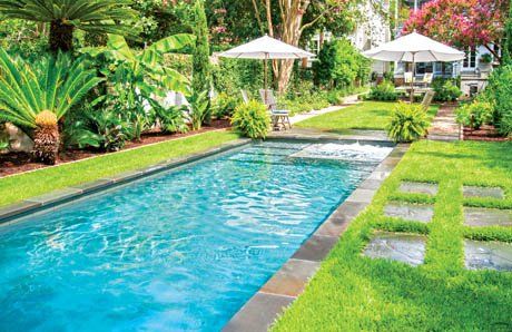 Get style and functionality with natural or artificial grass vs. traditional stone or concrete. Key factors to consider when planning your pool deck. Backyard Planning, Big Homes, Country Pool, Landscaping Around Pool, Pool Architecture, Rectangle Pool, Yard Inspiration, Synthetic Lawn, Swimming Pool Decks