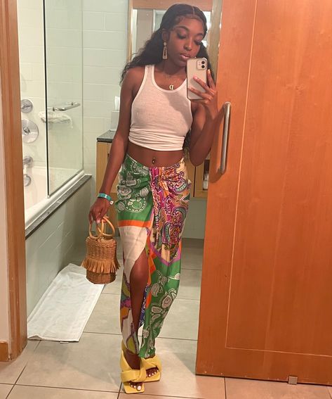 Tropical Outfit Ideas Black Women, Summer Vacay Outfits Black Woman, Black Girls Vacation Outfits, Island Girl Outfit Black Women, Tropical Trip Outfits, Cabo Outfits Black Women, Arizona Outfits Black Women, Cancun Outfits Night Resort Wear, Tropical Outfits Black Women