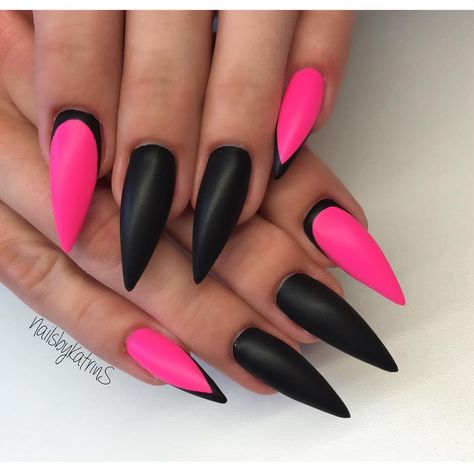 Unleash your inner baddie with 10 pink & black nail designs. From chic elegance to edgy vibes, these stunning combos make a bold statement. Embrace sophistication! Click the article link for more photos and inspiration like this // Photo Credit: Instagram @nailsbykatrins // #blacknails #nailaddict #nailart #nailartist #naildesign #naildesigns #nailideas #nailinspiration Black Stiletto Nails, Stiletto Nail Art, Nails Stiletto, Hot Pink Nails, Black Nail Designs, Super Nails, Ideas Nails, Trendy Nail Art, Trendy Nail Design