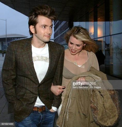 David Tennant and Billie Piper Doctor Who Cast, Doctor Who Wedding, Rose And The Doctor, David Tennant Doctor Who, Wedding Engagement Pictures, Doctor Who Quotes, Billie Piper, Amy Pond, Rose Tyler