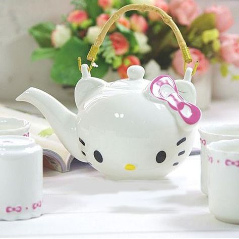 WANT IT! New Arrival HelloKitty Japanese Style Tea Ceramic Cups Set Teapot 4 Cups | eBay Hello Kitty Kitchen, Hello Kitty House, Charmmy Kitty, Ceramic Tea Cup, Cups Set, Hello Kitty Items, Hello Kitty Collection, Kitchen Stuff, Cups And Mugs