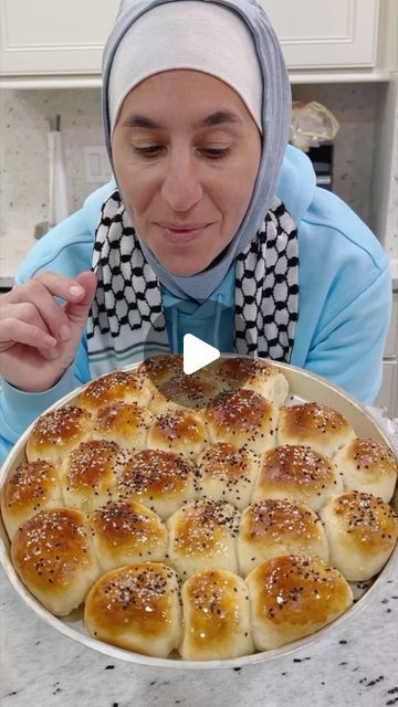 Connie Kazan (Homayed) on Instagram: "The country of Yemen is not one of the richest countries in the Middle East, but it is rich with beautiful kindhearted people. May god protect every one of them for standing up in this time of need. 🙏🙏. Honeycomb Bread  1/2 cups of warm water 1 cup warm milk 1 1/2 teaspoons yeast  1/4 tablespoon sugar  1 egg 1/4 cup melted butter 4 cups of bread flour or all purpose flour  1/2 teaspoon salt Vegetable oil  for your hands  8 oz pack cream cheese  1 tablespoon Black seeds  1 tablespoon Sesame seeds 1 egg  1 tablespoon milk  In a large bowl put the water, milk, yeast, and sugar, and let it sit for 5-10 minutes. Then add the egg, butter, and salt, mix that, then add the flour and mix by hand or mixer for 7-8 minutes. Then use the oil on your hand knead in Honeycomb Bread, Honey Wheat Bushman Bread Recipe, Hallah Bread, Yemeni Honeycomb Bread, Honey Wheat Bushman Bread, Tareem Yemen, Homemade Donuts Recipe, Homemade Donuts, Bread Bun