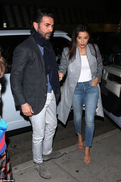 Eva Longoria enjoys dinner date with husband José Bastón | Daily Mail Online Eva Longoria 2022, Eva Longoria Style 2023, Date With Husband, Eva Longoria Style, Mr Chow, Fran Fine, Polished Casual, Celeb Fashion, Chic Jeans