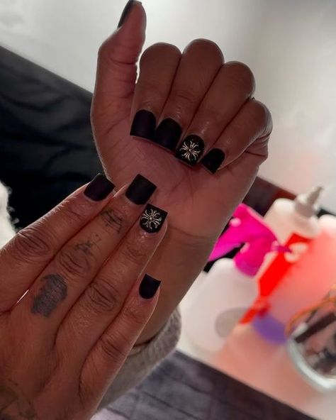 Black Nails Short, Gel Overlay Nails, Overlay Nails, Matte Black Nails, Short Square Nails, Matte Nails Design, Work Nails, Dope Nail Designs, Short Square Acrylic Nails