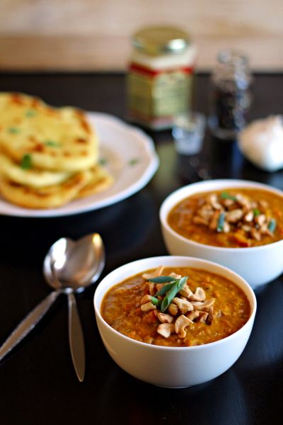 Indian Mulligatawny Soup Indian Naan, Mulligatawny Soup, Indian Soup, Cilantro Chicken, Fish Soup, Vegetable Curry, Naan Bread, Idee Pasto Sano, Lentil Soup