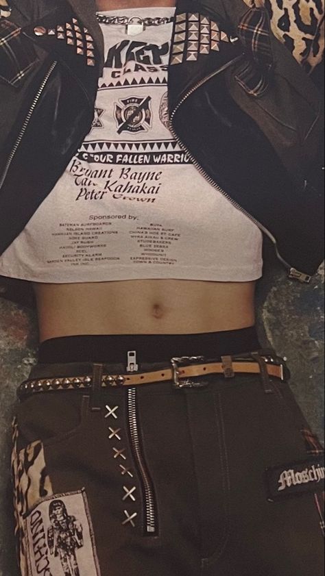 Jungkook Crop Top, Jungkook Crop, Bts Taehyung, Korean Singer, Bts Jimin, Bangtan Boys, Boy Bands, Crop Top, Bts