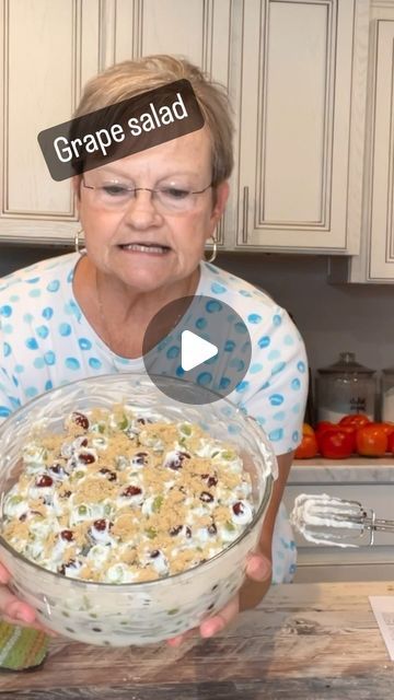 Sue Garrett on Instagram: "GRAPE SALAD. It’s a Southern staple and so good! Comment below with RECIPE and I’ll send the written recipe as well as the video of me making it to your DMs. #mamasuessouthernkitchen #mamasue #grapesalad #southernrecipe #easyrecipe #salad #dessert" Grape Fruit Salad, Grape Salad With Cream Cheese, Grape Desserts, Grape Dessert Recipes, Easy Grape Salad, Grapes Salad, Pumpkin Cream Cheese Roll, Grape Dessert, Grape Salad Recipe