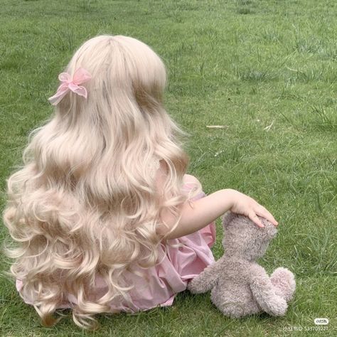 Coquette Blonde Hair, Little Girly Girl Aesthetic, Long Platinum Blonde, Vintage Pink Dress, Long White Hair, Pretty Pink Princess, Doll Aesthetic, Pink Girly Things, Alam Yang Indah