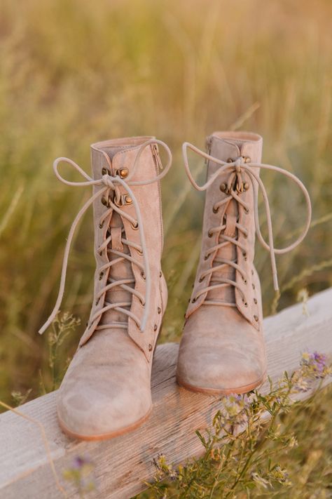 Almond Toe Boots, City Woman, Studded Boots, Edgy Style, Fall Accessories, Toe Boots, Gold Stud, Tan Suede, Shoe Game