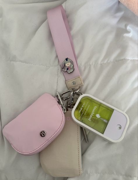 Things To Put On Your Keychain, Lulu Dual Pouch Wristlet, Lululemon Dual Pouch Wristlet Aesthetic, Lululemon Wristlet Aesthetic, Wallet Keychain Aesthetic, Lululemon Keychain Wallet, Dual Pouch Wristlet Lululemon, Wallet And Keys Aesthetic, Lulu Keychain Aesthetic