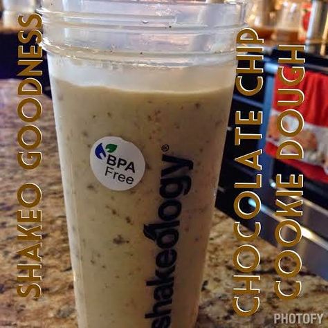 Sarah Griffith - : Chocolate Chip Cookie Dough Shakeology Chocolate Chip Cookie Protein Shake, Vanilla Shakeology Recipes, 310 Shake Recipes, Shakeology Shakes, Shake Ideas, Vanilla Shakeology, Cookies Dough, Shakeology Recipes, Chocolate Shakeology