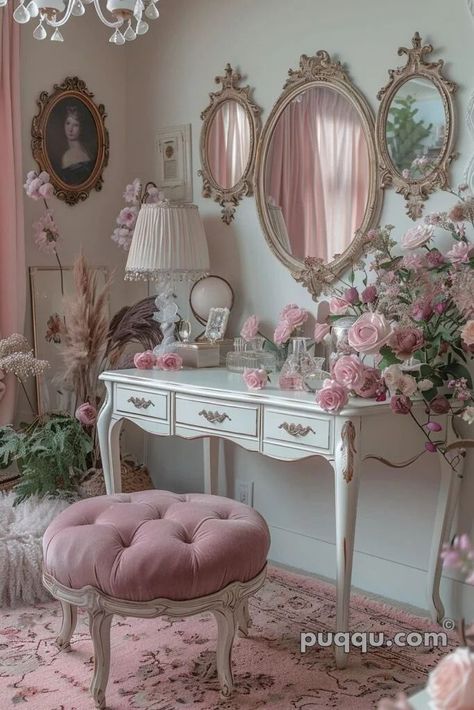 Pink Shabby Chic Bedroom, Chic Office Decor, Shabby Chic Decor Bedroom, Pink Bedroom Decor, Chic Bedroom Decor, Estilo Shabby Chic, Timeless Interior, Casa Vintage, Vintage Inspired Decor