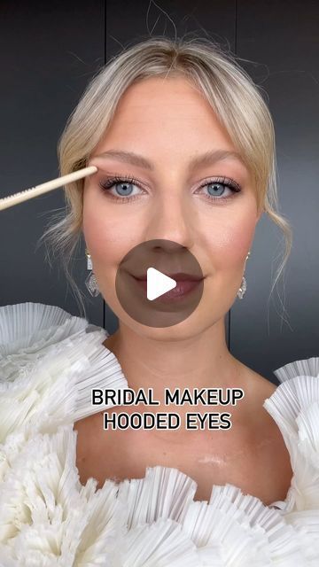 Makeup For Brown Eyes Pale Skin, Bridal Makeup For Hooded Eyes Blue, Natural Glam For Hooded Eyes, Wedding Makeup For Brown Eyes Hooded Eye, Wedding Makeup Round Face Hooded Eyes, Wedding Eyeshadow Palette, Wedding Makeup Step By Step How To Apply, Photoshoot Makeup Hooded Eyes, Big Eyes Bridal Makeup