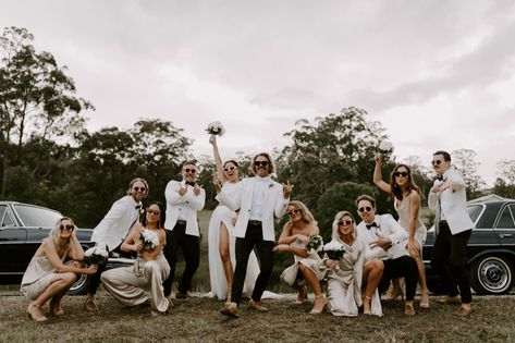 Bridal Party Outfits, Wedding Group Photos, Bridal Party Photography, Wedding Party Poses, Bridal Parties Pictures, Bridesmaids Groomsmen, Outfits Wedding, Bridal Party Outfit, Wedding Picture Poses