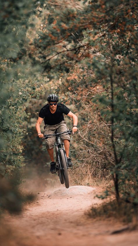 Mountain Biking Photography, Bike Magazine, Outdoor Biking, Bike Photography, Mountain Biker, Vintage Bicycles, Mtb Bike, Camping World, Extreme Sports