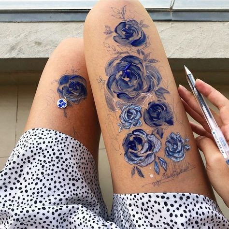 Artist Embellishes Her Skin With Expressive Paintings Leg Painting, Leg Art, Artist Aesthetic, Ink Drawings, Hand Art, Skin Art, Cool Art Drawings, Body Painting, Ink Drawing