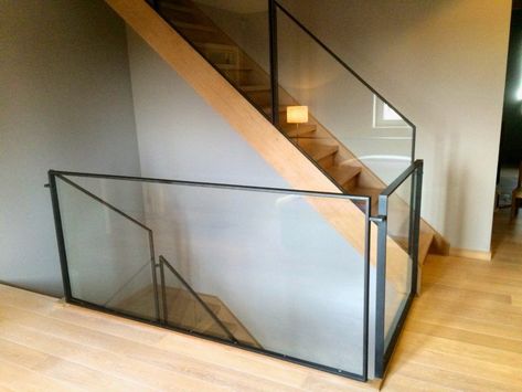 Garage Suite, Stair Rails, Stair Design, Escalier Design, Desk In Living Room, Ideas Room, Pool Fence, Stair Railing, Stairs Design