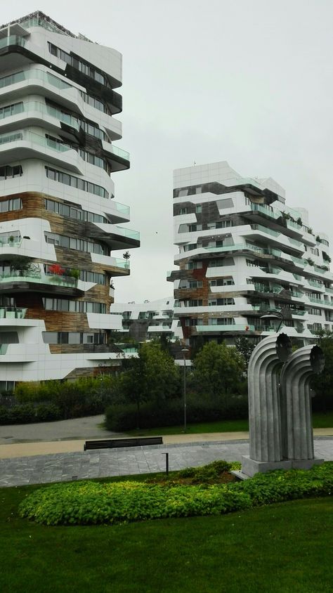 Tesla Office, City Life Milano, Building Aesthetic, Zaha Hadid, Leaning Tower, City Life, Leaning Tower Of Pisa, Pisa, Tesla