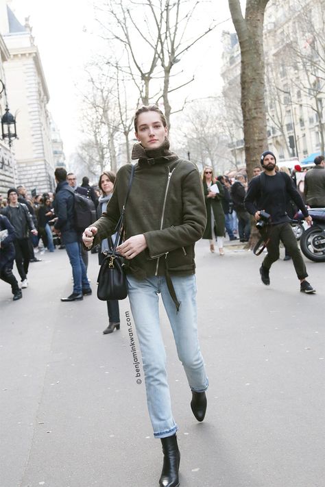 Josephine Le Tutour at Hermes FW Josephine Le Tutour, Hanne Gaby Odiele, Street Wear Outfits, Net Fashion, Daily Fashion Inspiration, Models Off Duty, Street Chic, Parisian Style, Daily Fashion