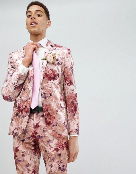 On Trend: Grooms Rocking Floral Suits — Find Your Fave! - Green Wedding Shoes // Stylish Groom Suit and Tux Options for the Fashionable Hipster Colorful Wedding Tuxedo, Floral Suit Men, Floral Runway, 1950s Jacket Mens, Cargo Jacket Mens, Khaki Parka, Floral Suit, Floral Ties, Green Cargo Jacket