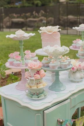 Vintage Tea Party on Kara's Party Ideas | KarasPartyIdeas.com (23) 4de Verjaardag, Vintage Tea Parties, Decoration Evenementielle, Cake Mini, Girls Tea Party, High Tea Party, Vintage Bridal Shower, Baby Shower Tea, Tea Party Theme