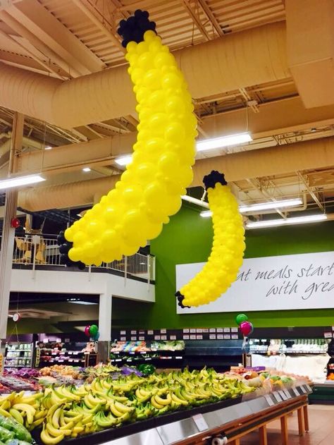 Big Banana Balloon Fruit, Twotti Fruity, Banana Party, Link Balloons, Big Banana, Hanging Balloons, Fruit Birthday Party, Balloons Galore, Deco Ballon