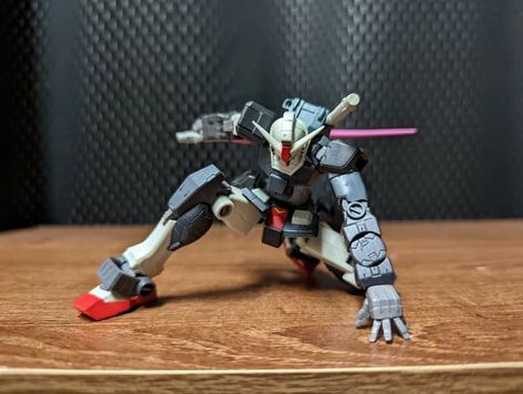 Astray Red Frame, Big Robots, Vinyl Art Toys, Really Cool Drawings, Gundam Wallpapers, Neon Evangelion, Gundam Custom Build, Gunpla Custom, Custom Gundam