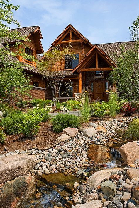 Cabin Patio, Lodge Exterior, Colorado Landscaping, Cedar Log, Cottage Floor Plans, Colorado Landscape, Cedar Homes, Luxury Cottage, Homes Luxury