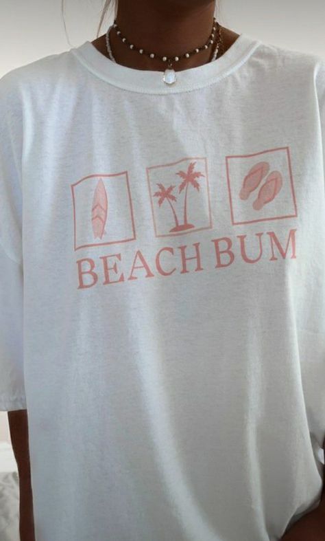 Beachy Outfits, Cute Shirt Designs, Beach T Shirts, Cute Preppy Outfits, Beach Shirts, Beach Bum, Cute Tshirts, Summer Tshirts, Oversized Shirt