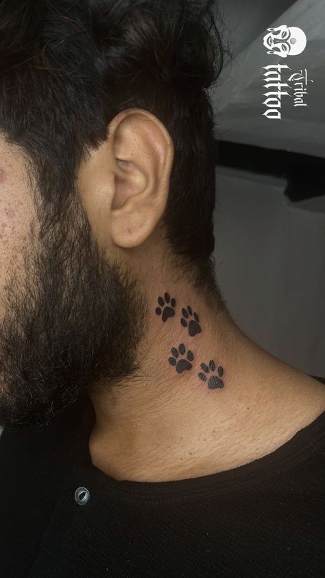 Paw print neck tattoo Paw Neck Tattoo, Paw Print Neck Tattoo, Lion Paw Tattoo, Neck Tattoo For Boys, Cat Paw Print Tattoo, Front Neck Tattoo, Baddie Tattoos, Side Neck Tattoo, Tattoo Wolf