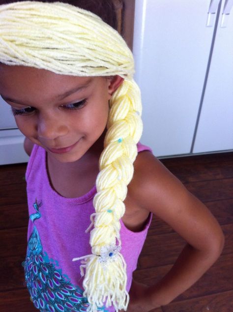 How To Make Elsa Hair, Elsa Cosplay Diy, Elsa Wig Yarn, Frozen 2 Elsa Wig, Elsa Braid, Elsa Wig, Elsa Cosplay Wig, Elsa Party, Elsa Hair