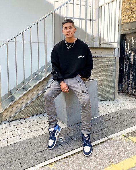 Jordan 1 Obsidian Outfits Men, Jordan 1 Obsidian Outfit, Obsidian Outfit, Bet On Yourself, Jordan 1 Obsidian, Merchandise Designs, 90s Fashion Men, Jordan Outfit, Elliptical Machine