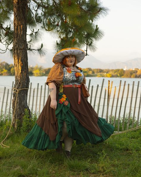 Fall Forager🍁✨🍄‍🟫 #renfaire Ren Faire Outfits Plus Size, Plus Size Ren Faire, Plus Size Ren Faire Costume, Trinket Trading, Character Photoshoot, Fairycore Cosplay, Renfaire Outfit, Faire Outfit, Faerie Costume